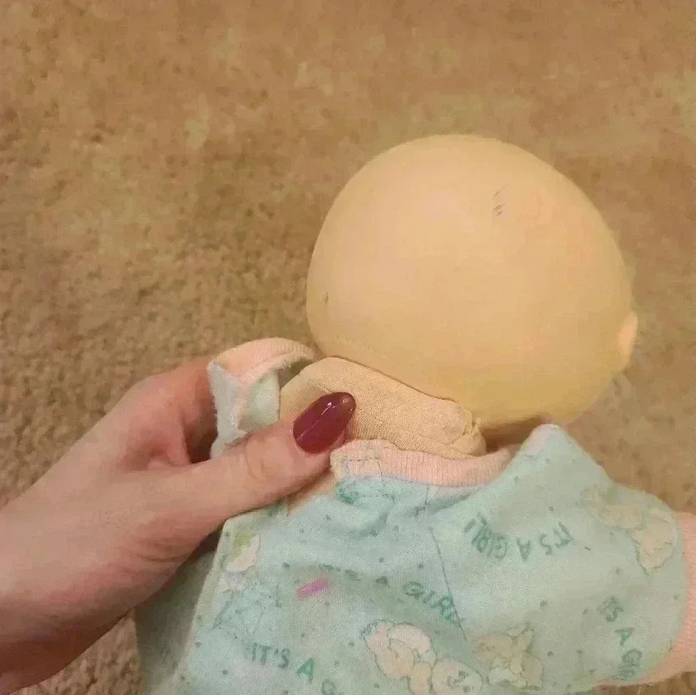 Vintage Cabbage Patch Doll Bald Blue Eyes Dressed In Sleep Sack It's A Girl #BB